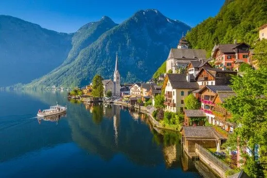 Austria tour: Visit Salzkammergut, a Hallstatt mountain village, Salzkammergut