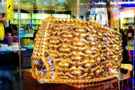Dubai Gold Souk, UAE TRADITIONAL GOLD MARKET An amazing 20 percent of the world’s gold passes through this market!
