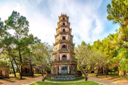 BE INSPIRED AT THIEN MU PAGODA
Allow your mind drift with the flow of the serene Perfume River to feel the ambiance of Hue.