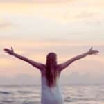 Healthy Travel Tips: Staying hydrated while traveling and maintain your sleep schedule